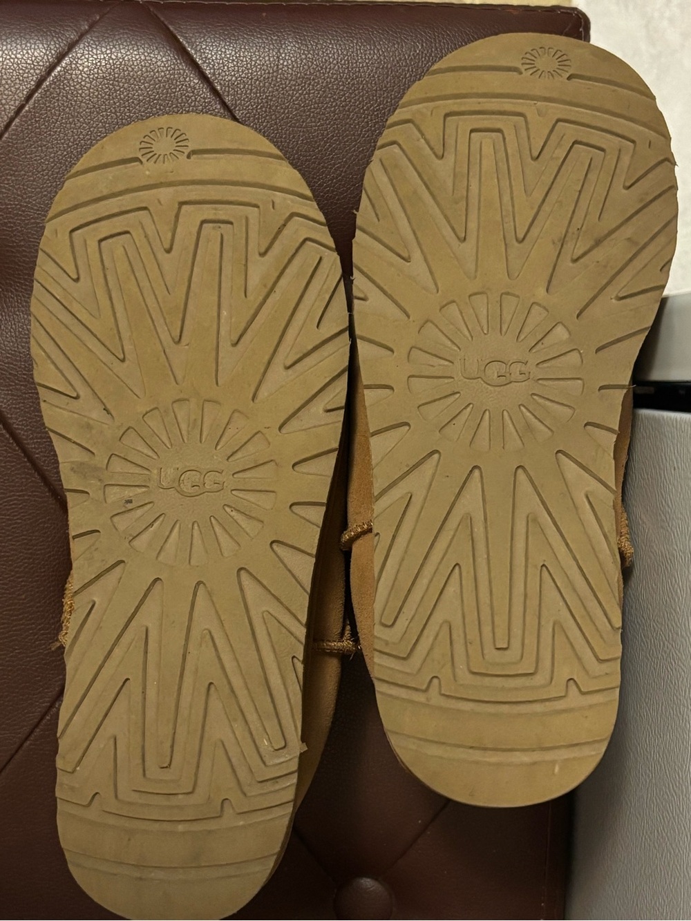 UGG Chestnut Suede Shearling Clog - Picture 4 of 7